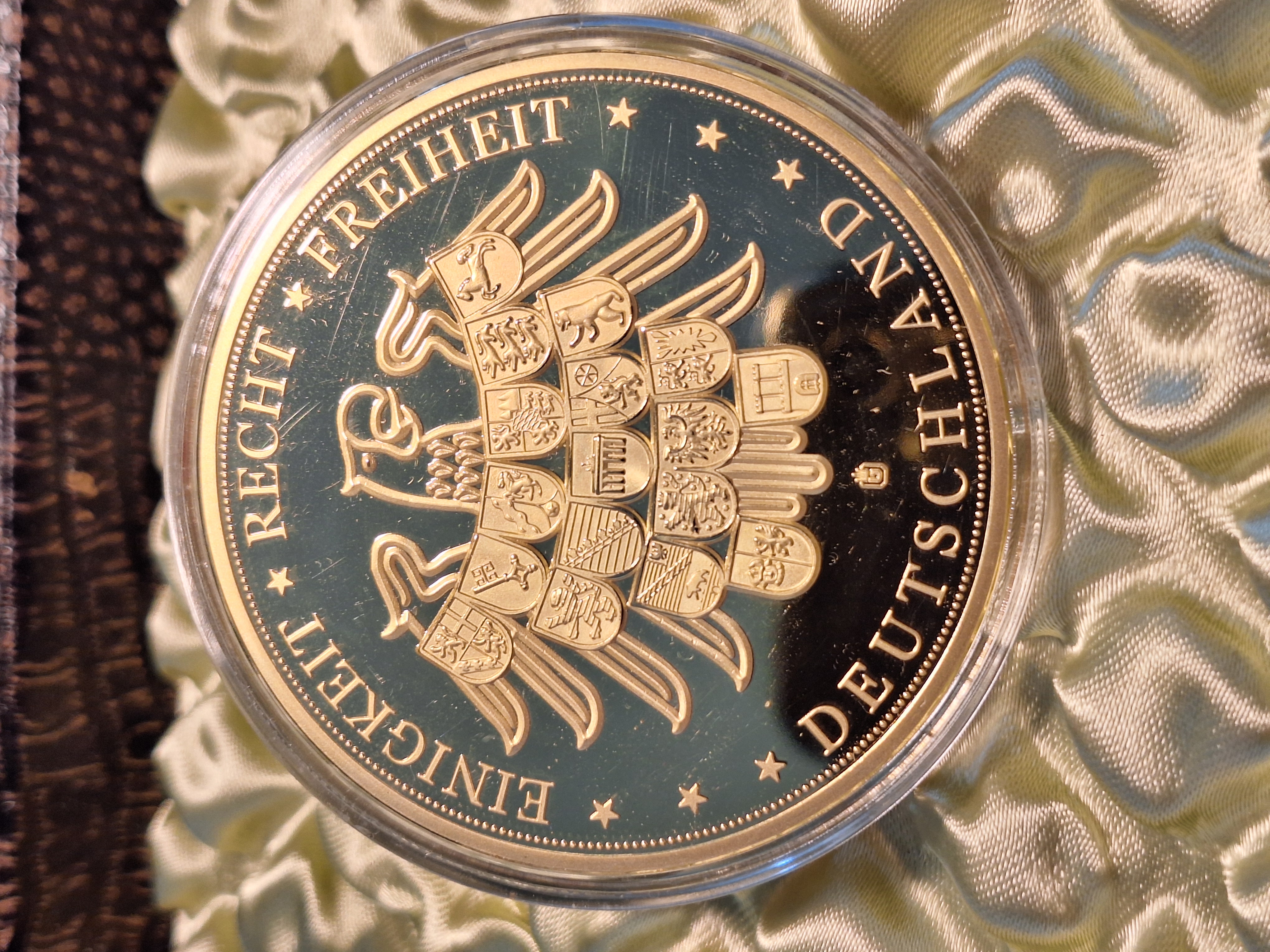 Medaille - Rotkäppchen — Bild 4