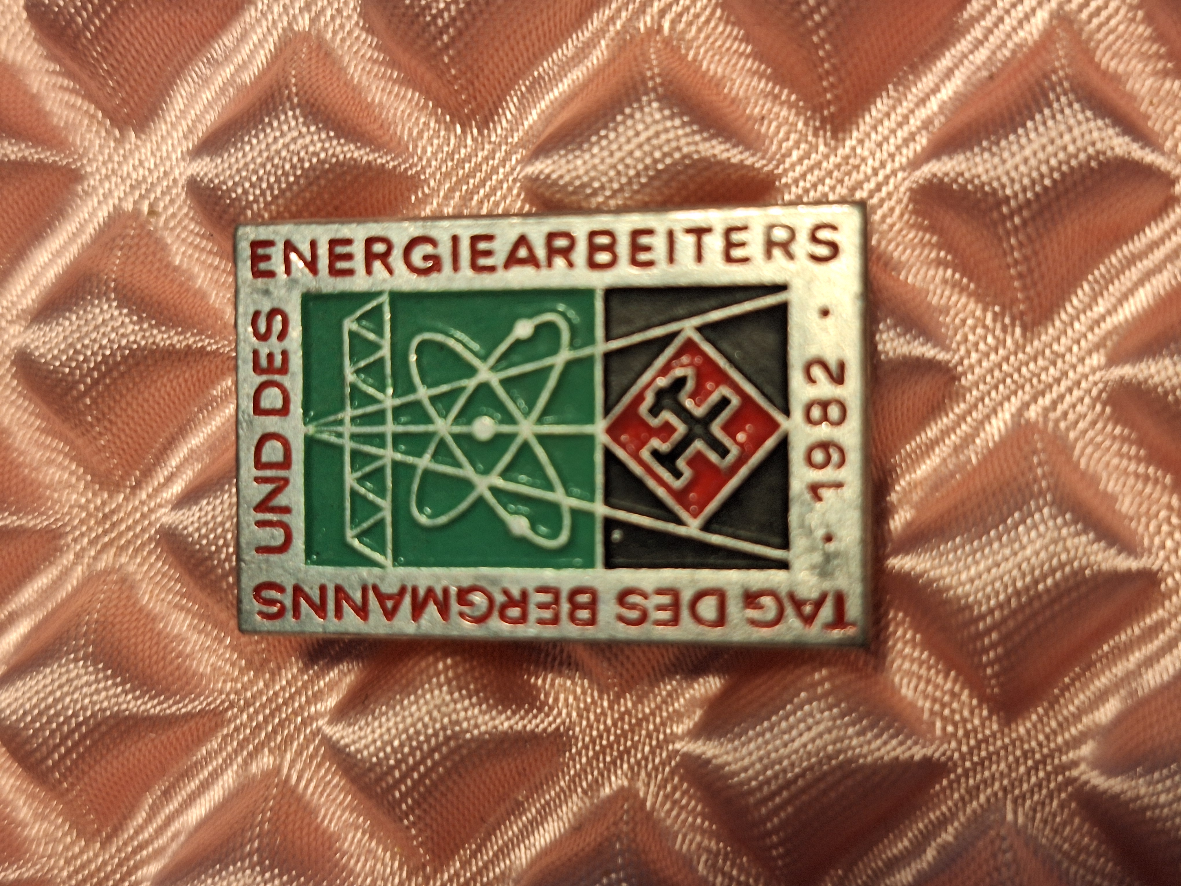 DDR - Abzeichen Tag des Bergmanns und des Energiearbeiters der DDR 1982, 1982