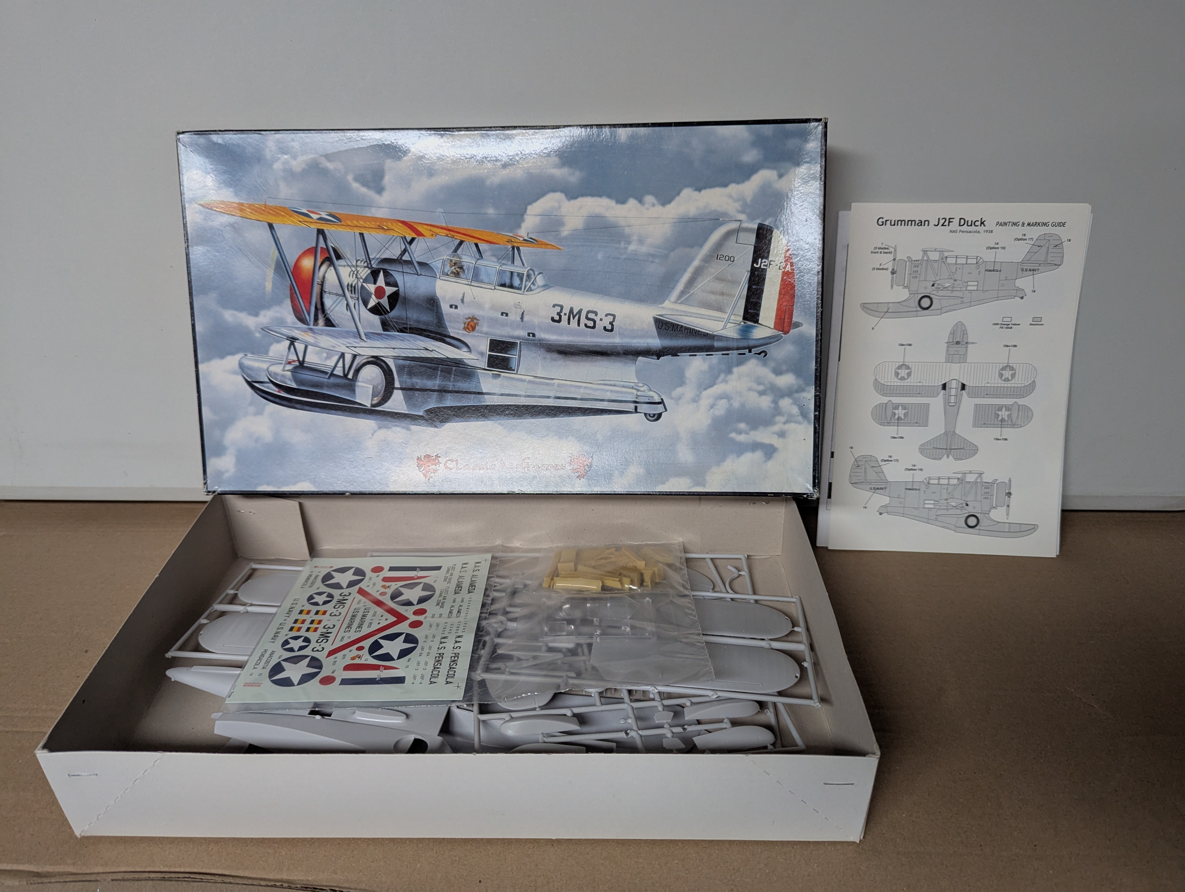 Modell Flugzeug - CLASSIC AIRFRAMES 1:48 443 GRUMMAN DUCK J2F-1 2 2A 3 4 - Bausatz — Bild 2