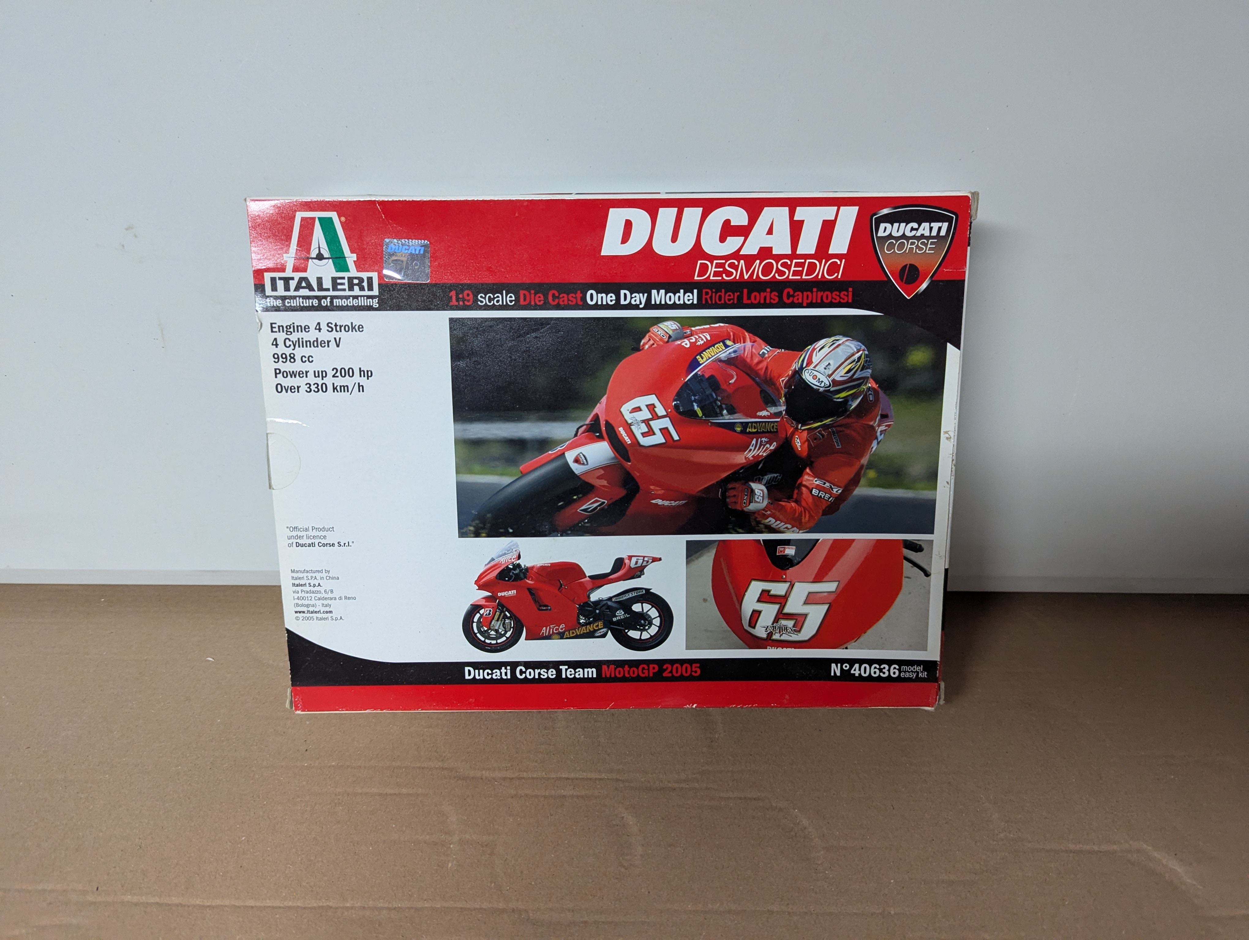 Modell Motorrad - ENORME DUCATI DESMOSEDICI MotoGP 2005 - Bausatz