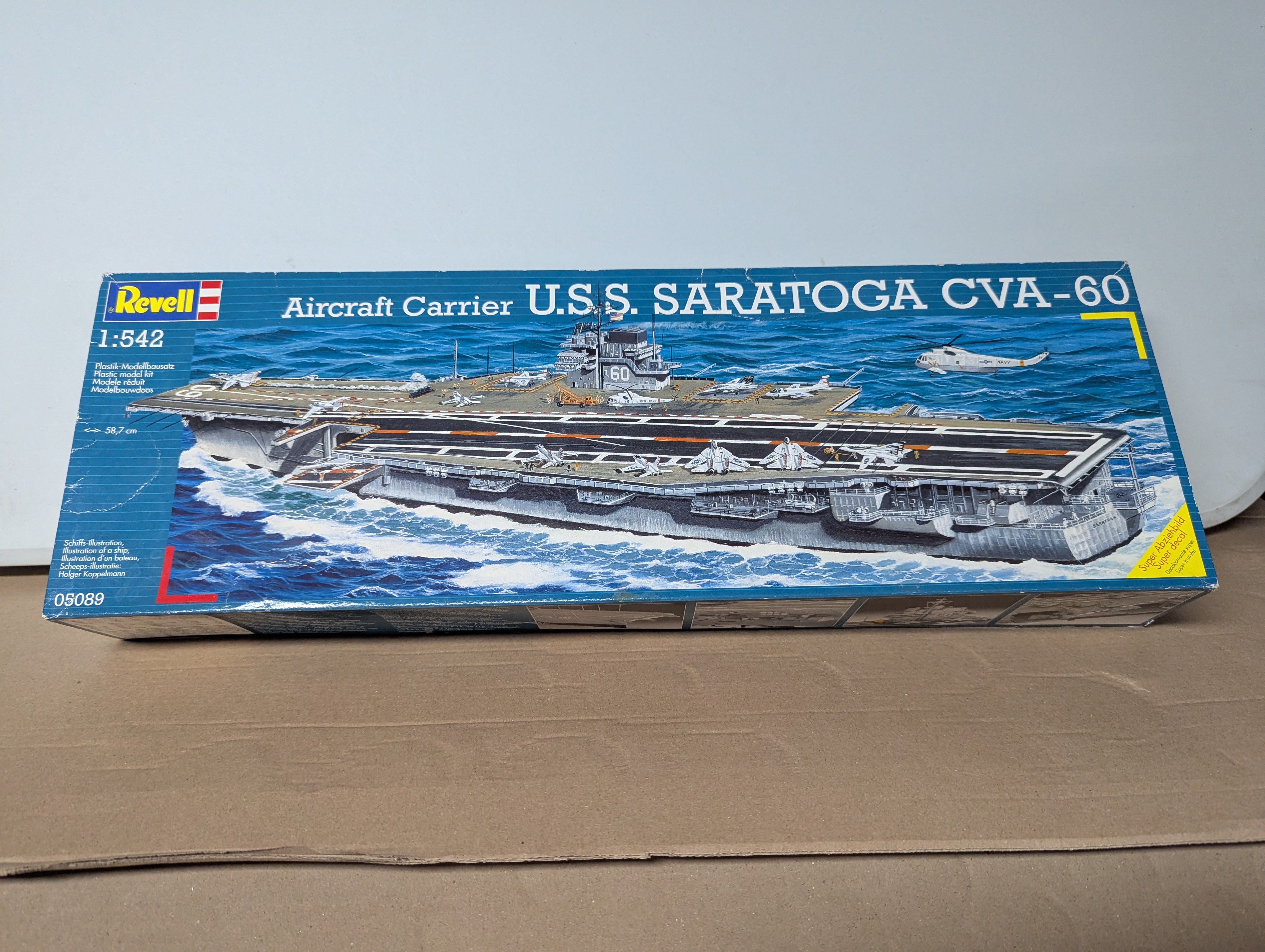 Modell Schiff - Revell 05089 U.S.S. Saratoga CVA-60 Bausatz 1:542 - Bausatz
