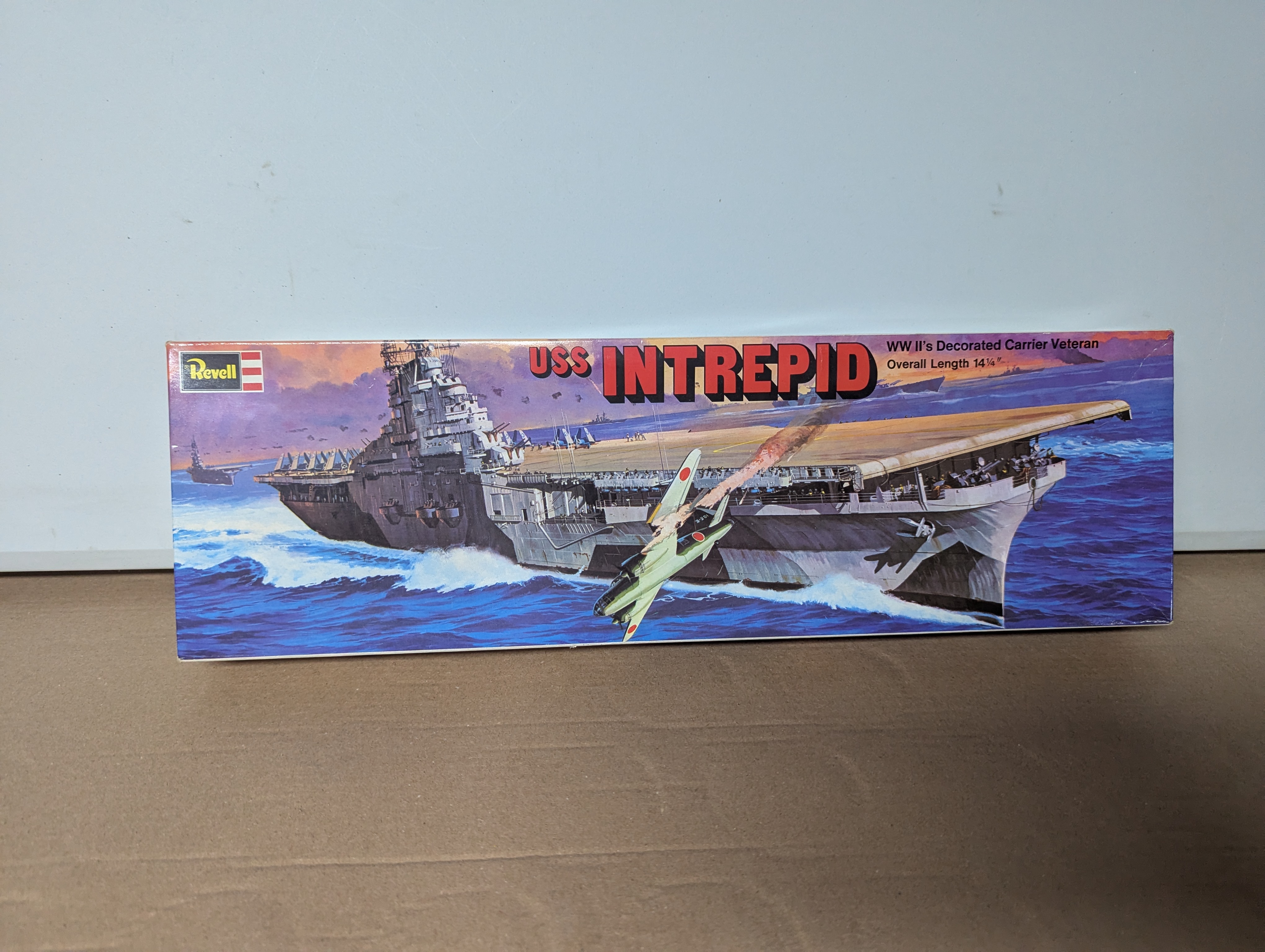Modell Schiff - Revell 462 1:720 USS Intrepid WWII - Bausatz