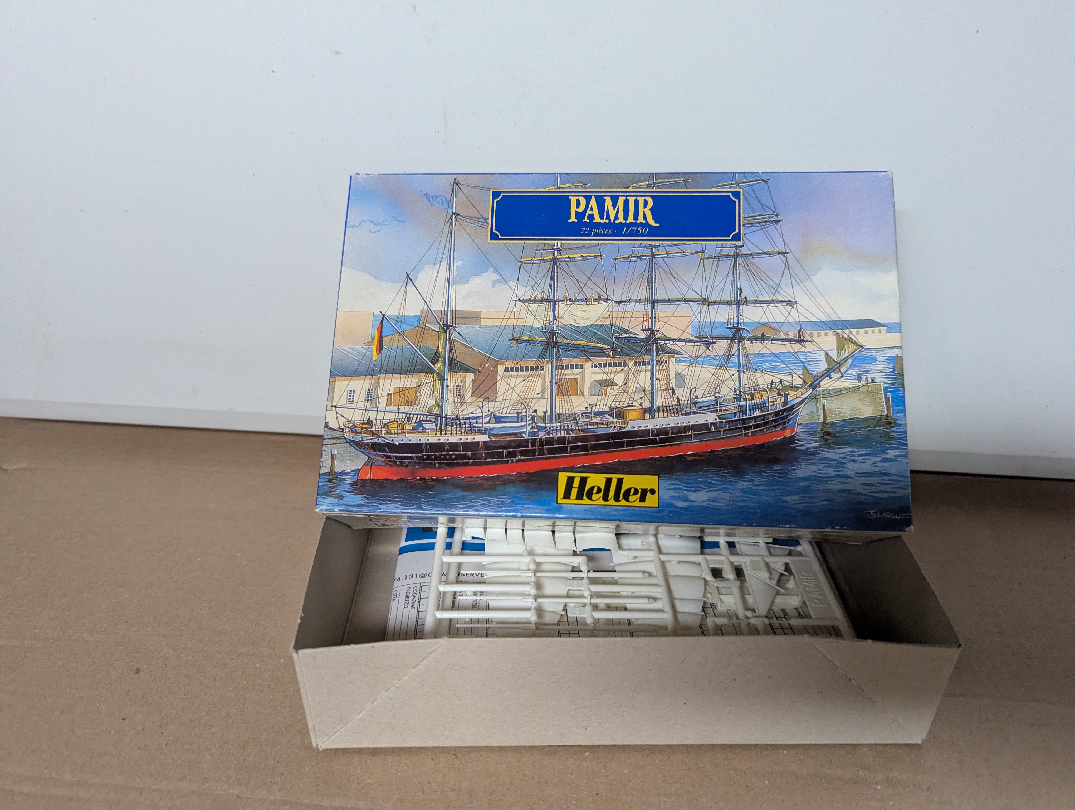 Modell Schiff - Heller Pamir Schiff 1:750 - Bausatz — Bild 2