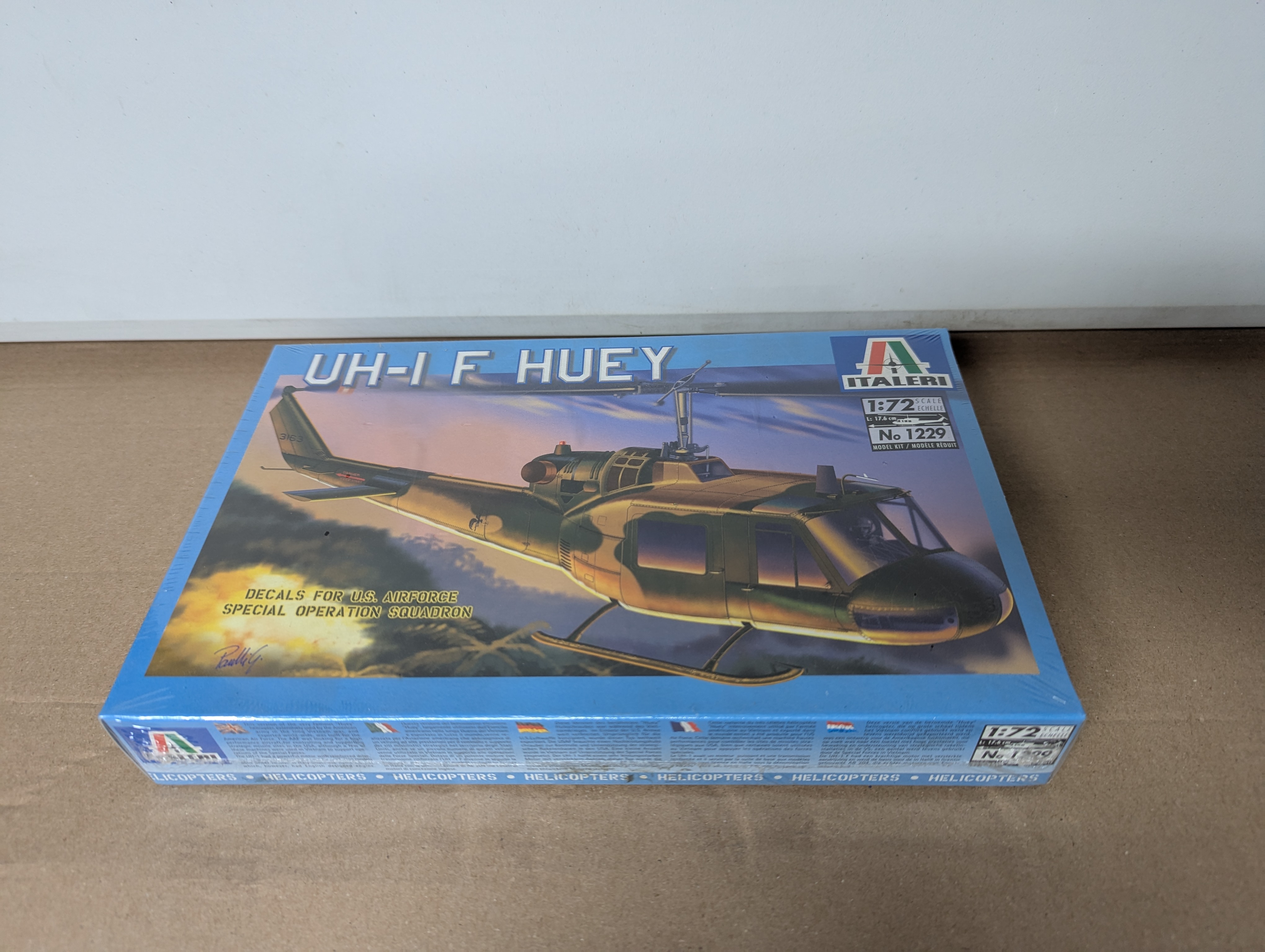 Modell Hubschrauber - Italeri 1:72 1229 UH-1F Huey - Bausatz