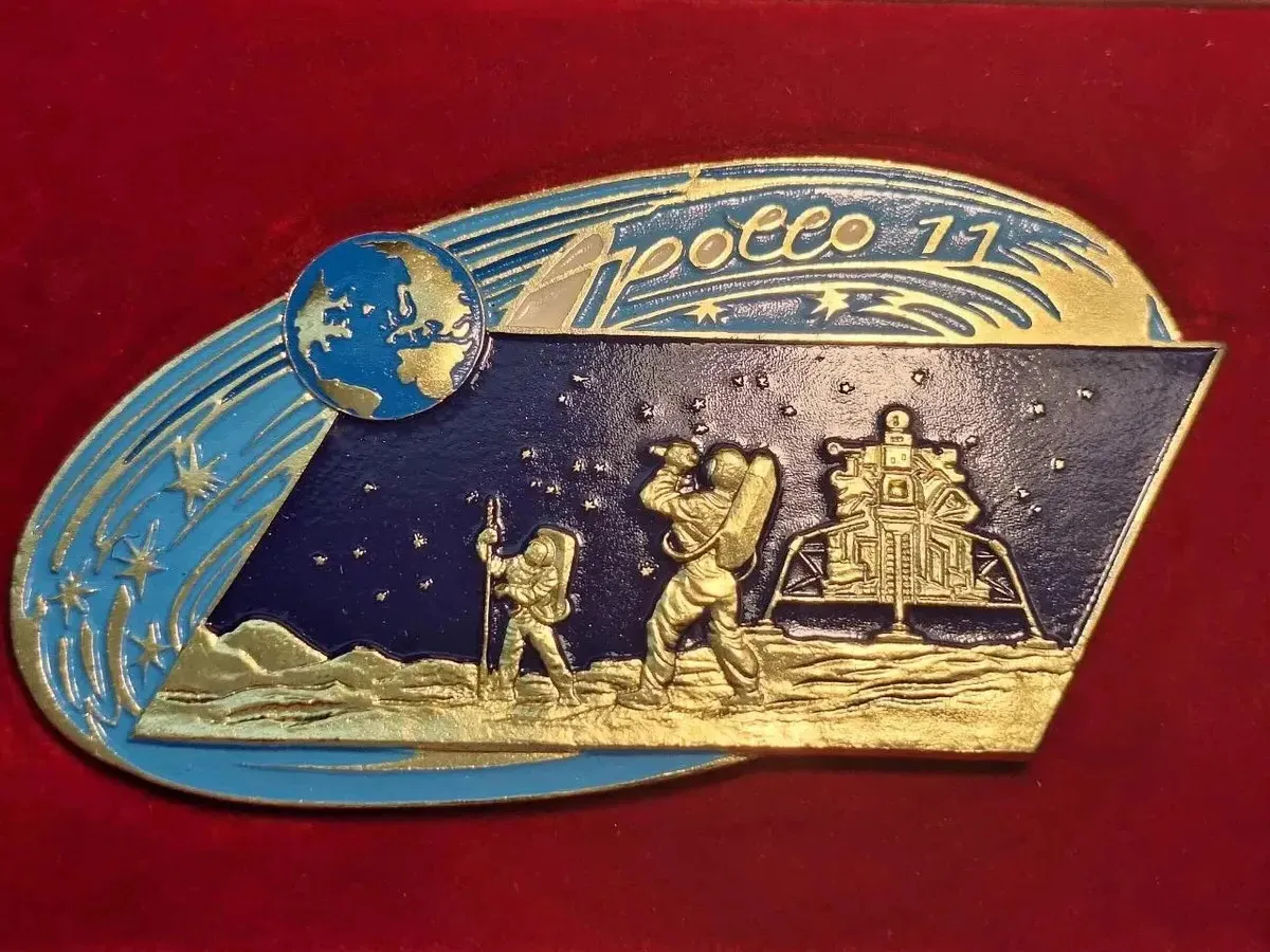 Gedenkmedaille - Apollo 11 Medaille - DDR Medaille mit Verpackung — Bild 2